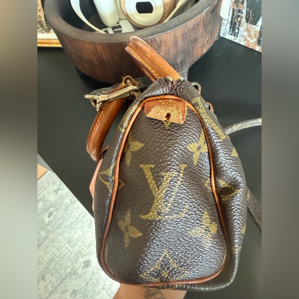 Authentic Louis Vuitton Mini Speedy HL - Picture 7 of 11